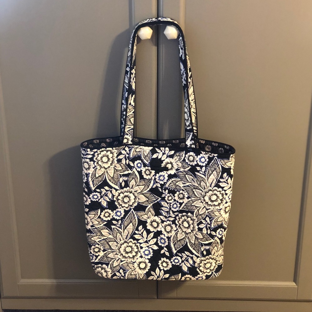 Vera Bradley tote bag